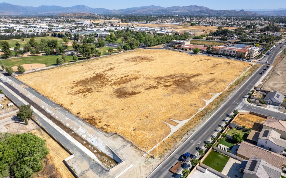 More Photos Of Palm Ave & Parkside Lane, San Jacinto Land For Sale