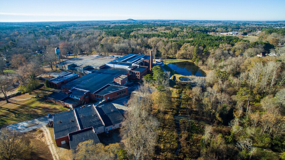 More Photos Of 200 Barrett St, Monroe Warehouse For Lease