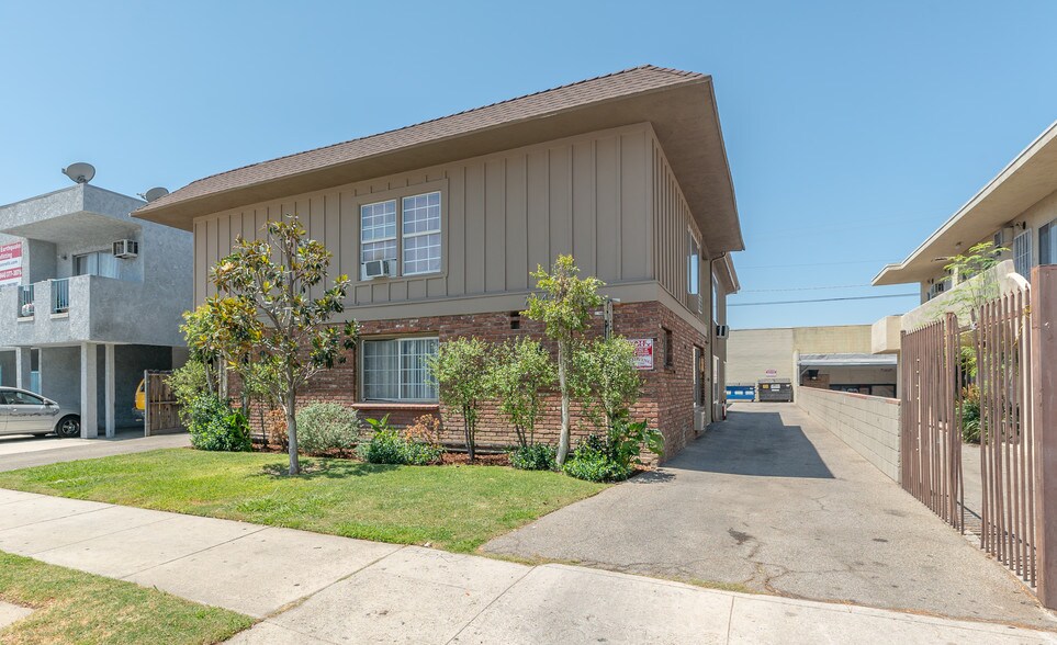 7343 Woodley Ave, Van Nuys, CA 91406 Apartments For Sale