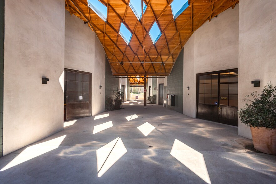 More Photos Of 1801 Blake Ave, Los Angeles Flex For Sale