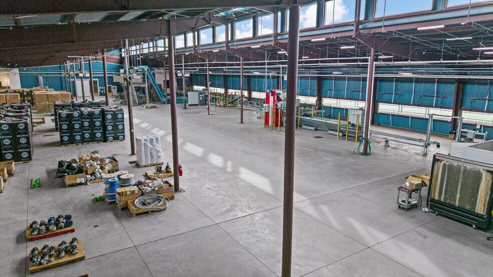 More Photos Of 584 County Road 331, Silt Distribution For Sale