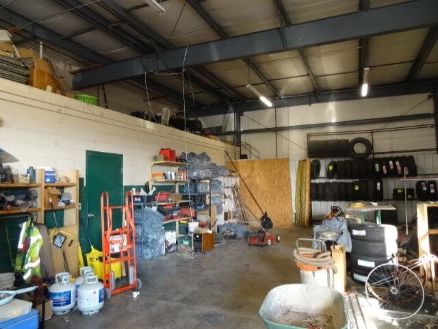 More Photos Of 106 S Sunset Dr, Butler Auto Repair For Sale