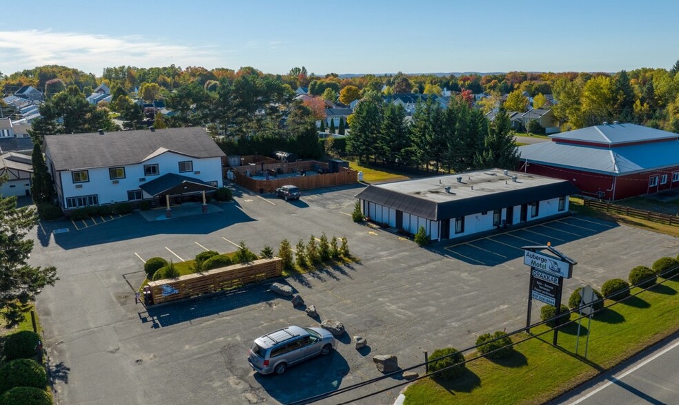 Primary Photo Of 4500 Boul de Shawinigan-Sud, Shawinigan Hotel For Sale