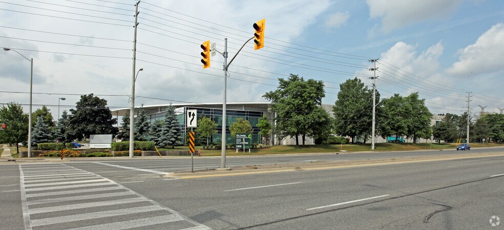 More Photos Of 2025 Meadowvale Blvd, Mississauga Warehouse For Lease