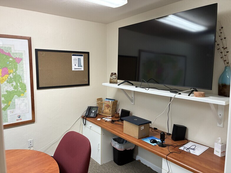 More Photos Of 225 Grand Ave, Paonia Office For Sale