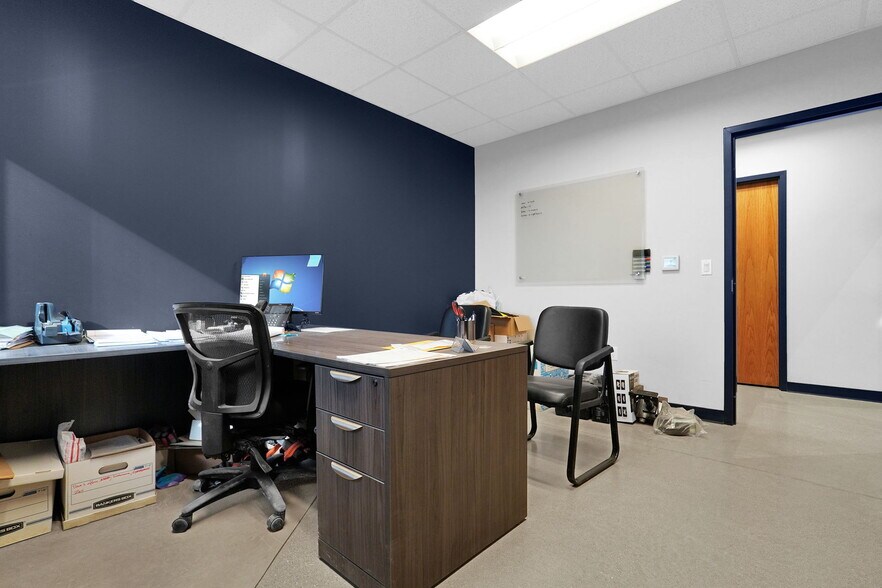 More Photos Of 5132 Fisher Rd, Columbus Warehouse For Lease