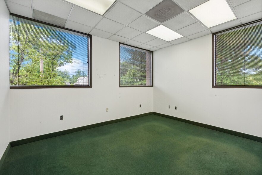 More Photos Of 216 North Ave E, Cranford Office For Sale
