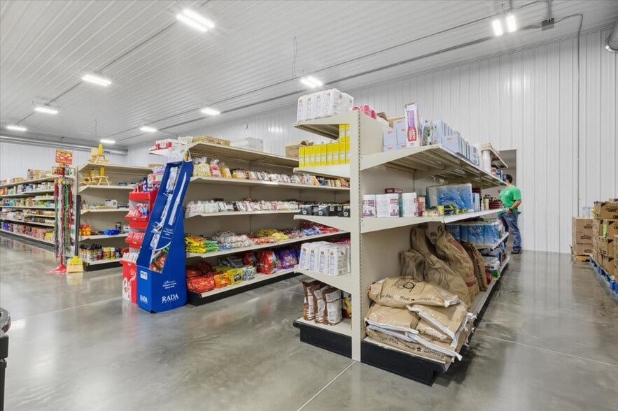 More Photos Of 105 N Broadway St, Syracuse Freestanding For Sale