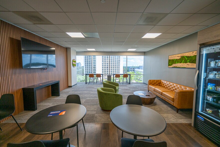 More Photos Of 4265 San Felipe St, Houston Office For Lease