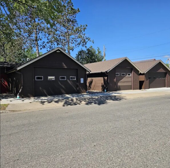 Primary Photo Of 504 S Pelham St, Rhinelander Freestanding For Sale