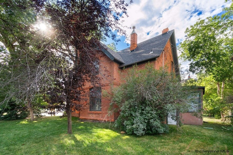 More Photos Of 2103 Evans Ave, Cheyenne Office For Lease