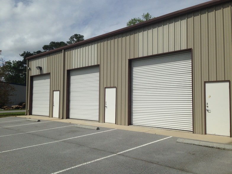 More Photos Of 20 Bryce Industrial Dr, Savannah Warehouse For Lease