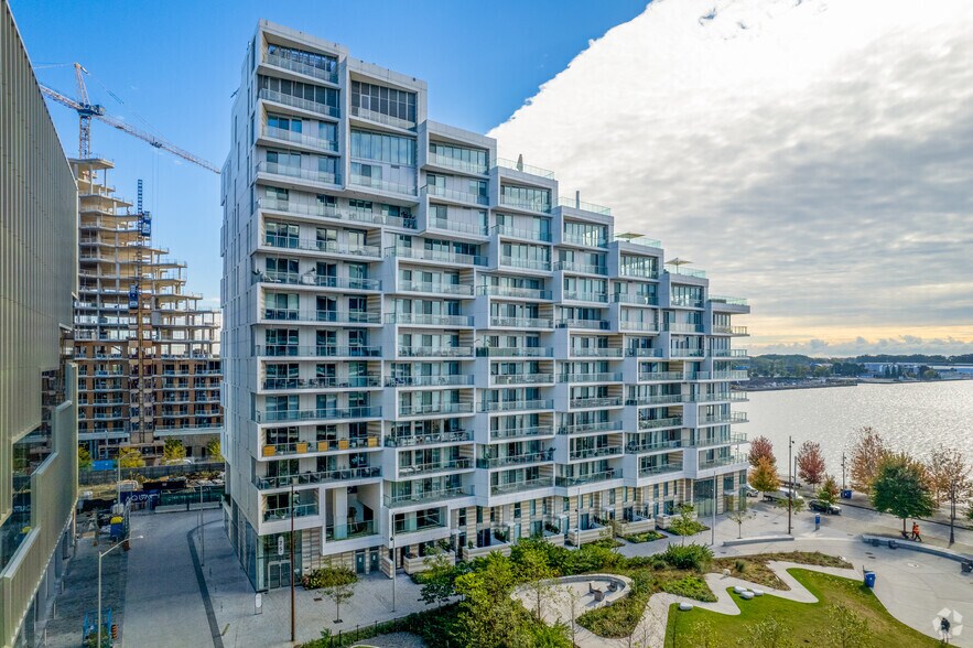 More Photos Of 110-118 Merchants' Wharf, Toronto Apartments For Lease