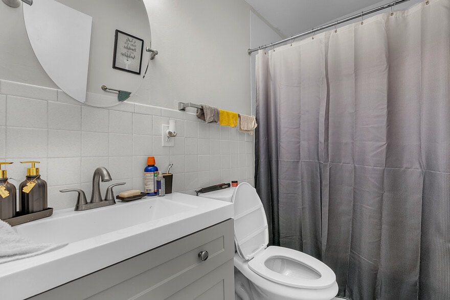 More Photos Of 9201 Kennedy Ave, Highland Apartments For Sale