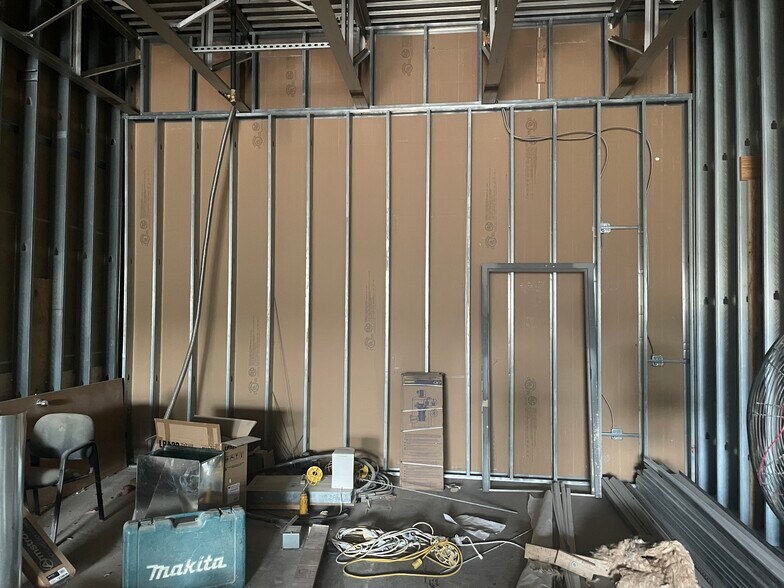 More Photos Of 950 Manifold Rd, Washington General Retail For Sale