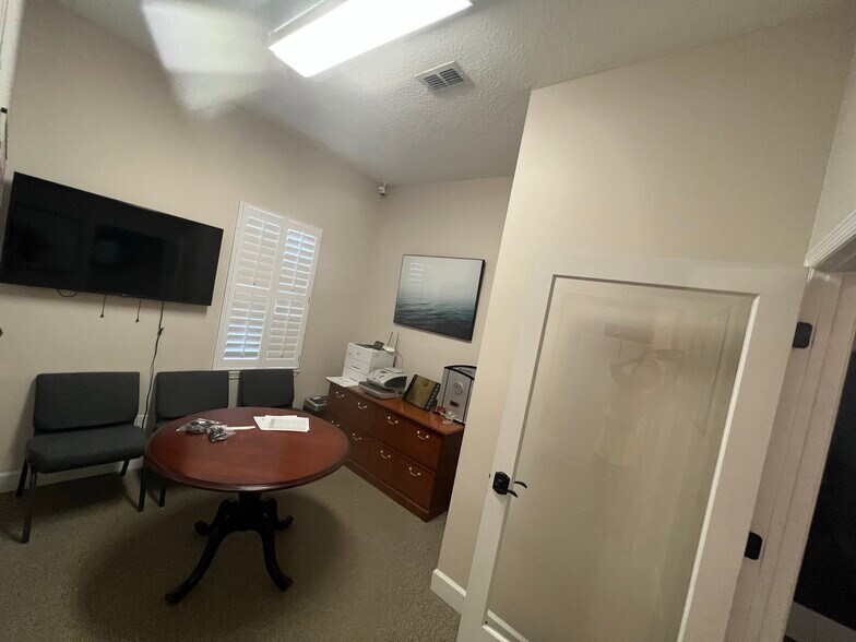 More Photos Of 159 Hampton Point Dr, Saint Augustine Medical For Lease