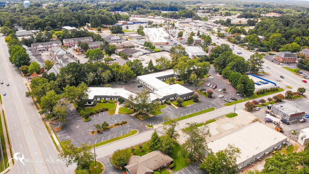 More Photos Of 98-128 N Park Dr, Fayetteville Medical For Lease