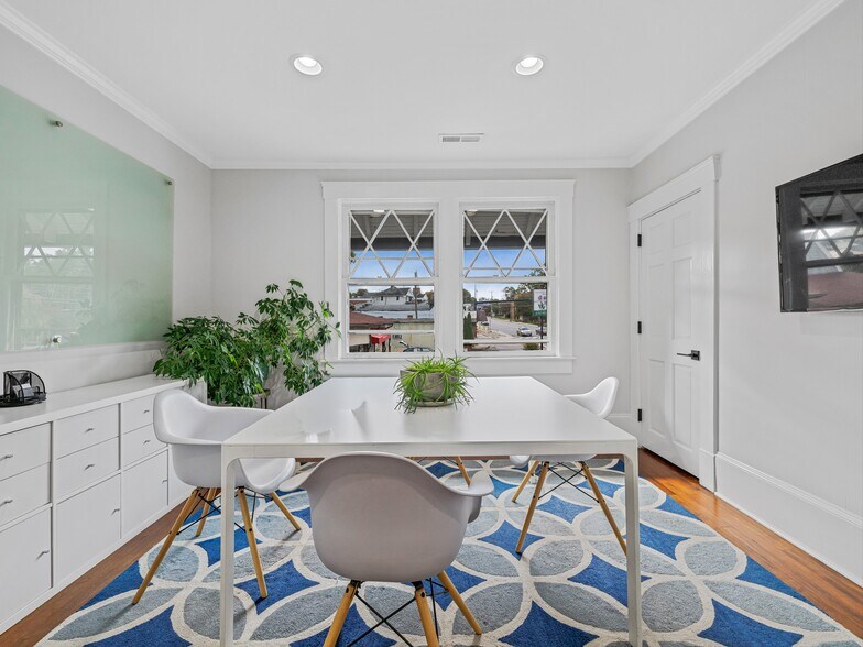 More Photos Of 339 Merrimon Ave, Asheville Office For Sale