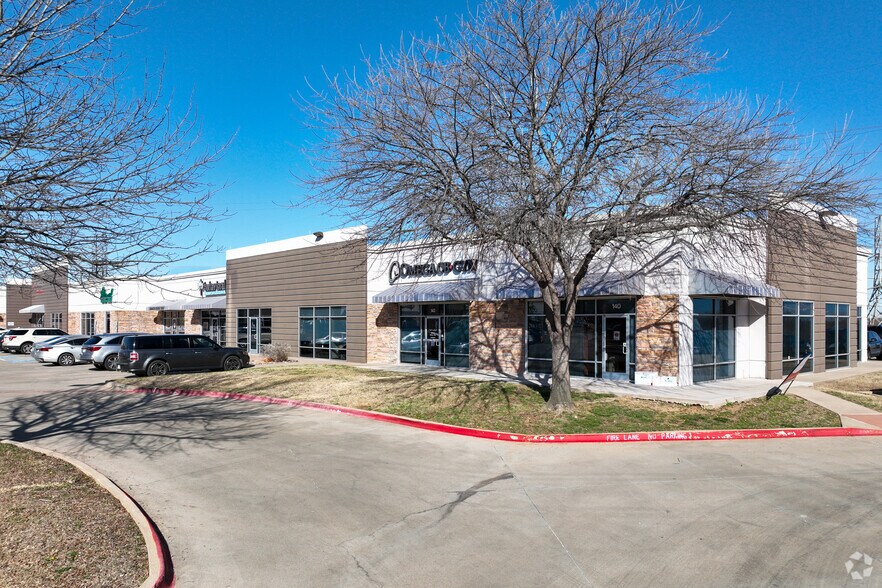 More Photos Of 4927 Lake Ridge Pky, Grand Prairie Medical For Lease
