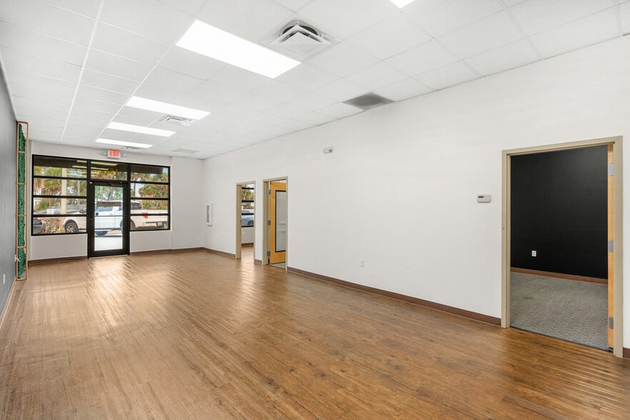 More Photos Of 1508-1510 S Harbor City Blvd, Melbourne Storefront For Lease