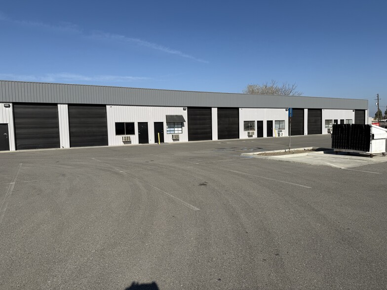 More Photos Of 3624 Buck Owens Blvd, Bakersfield Unknown For Lease