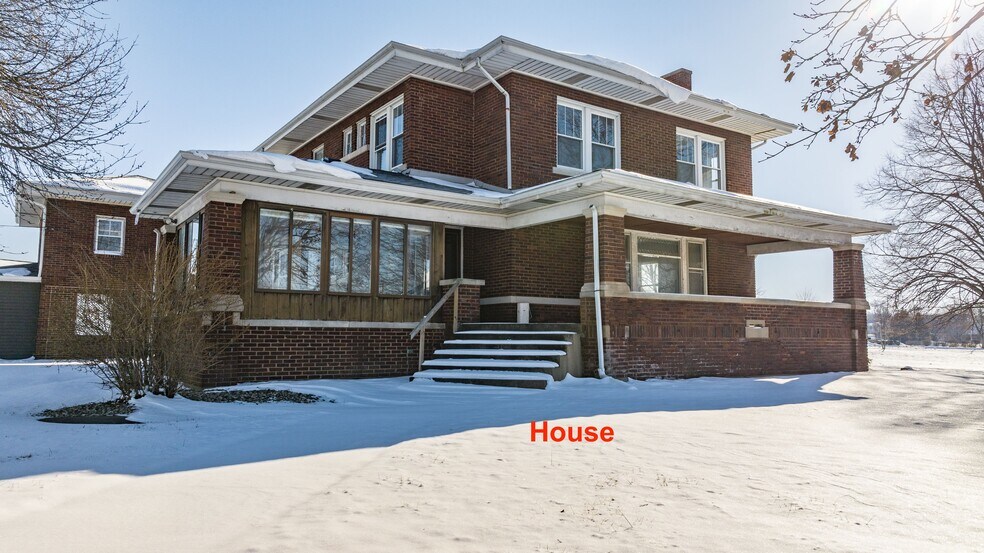 More Photos Of 8758 IN-9, Pendleton Light Manufacturing For Sale