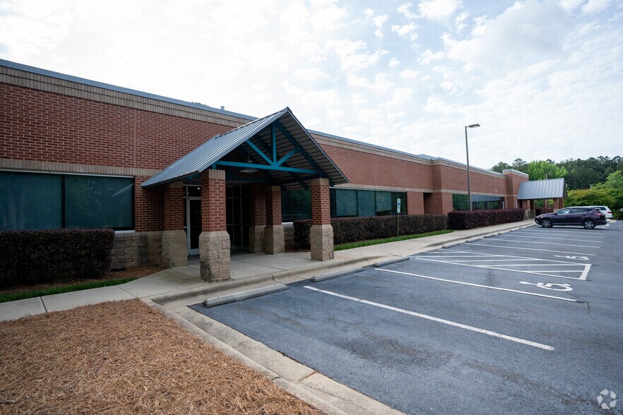 More Photos Of 2202 Ellis Rd, Durham Research And Development For Lease