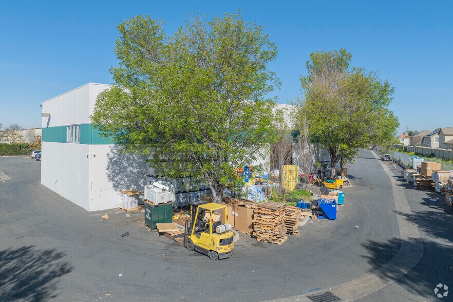 More Photos Of 671 Willow Pass Rd, Pittsburg Industrial For Sale