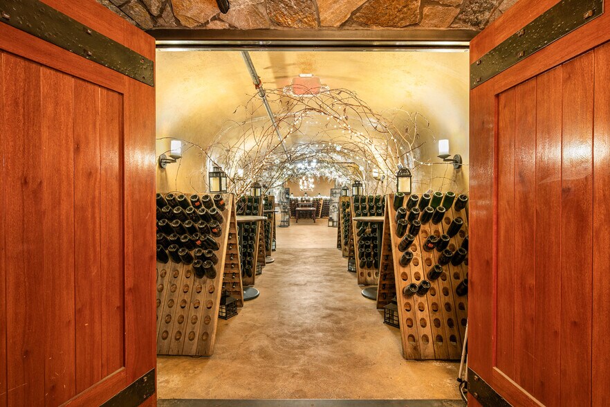 More Photos Of 250 Karma Kanyon Dr, Chelan Winery Vineyard For Sale