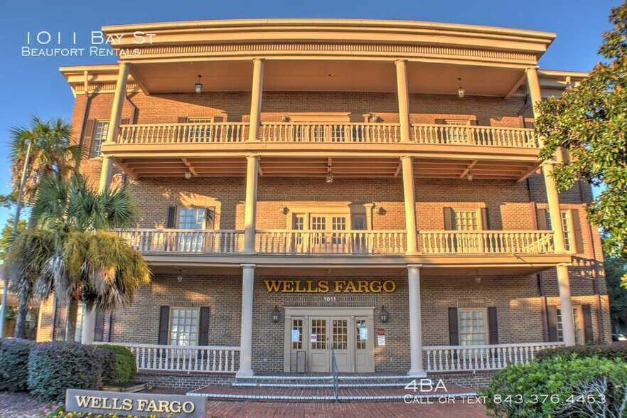 More Photos Of 1011 Bay St, Beaufort Office For Lease