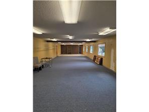 More Photos Of 2020 9th St E, Glencoe Office For Sale