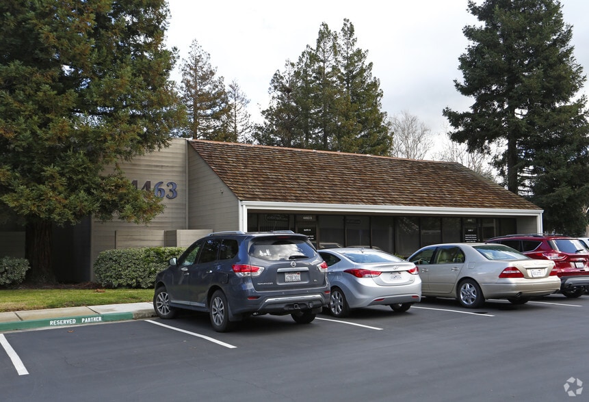 More Photos Of 4463 Stoneridge Dr, Pleasanton Medical For Lease