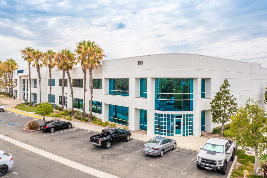 More Photos Of 100 Avenida La Pata, San Clemente Showroom For Lease