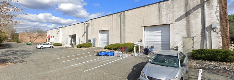 More Photos Of 60 E Hanover Ave, Morris Plains Light Manufacturing For Sale
