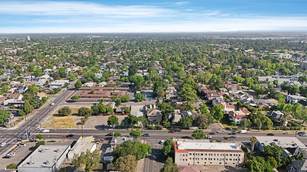 More Photos Of 1446 N Hunter St, Stockton Office For Sale