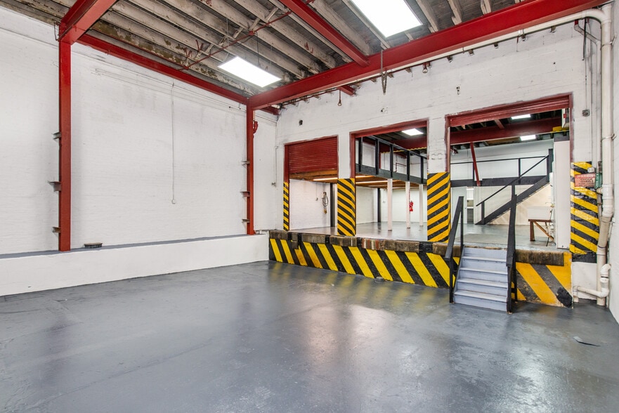 More Photos Of 124 Johnson St, Newark Warehouse For Sale
