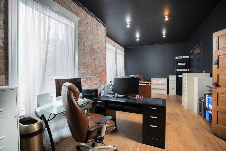 More Photos Of 479 B St, Biggs Storefront Retail Office For Sale