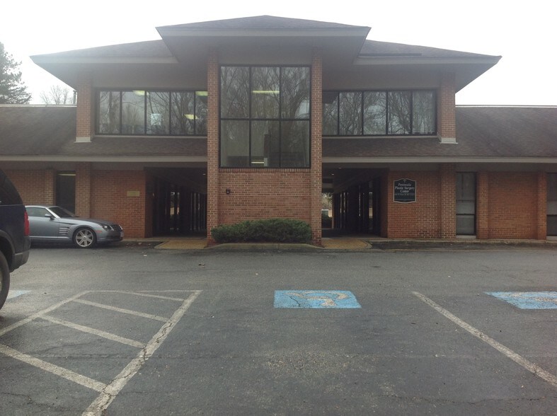 More Photos Of 320 Monticello Ave, Williamsburg Medical For Lease