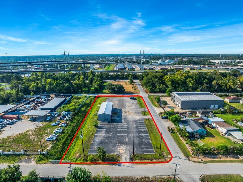 More Photos Of 5939 Albert Dr, Humble Light Distribution For Sale