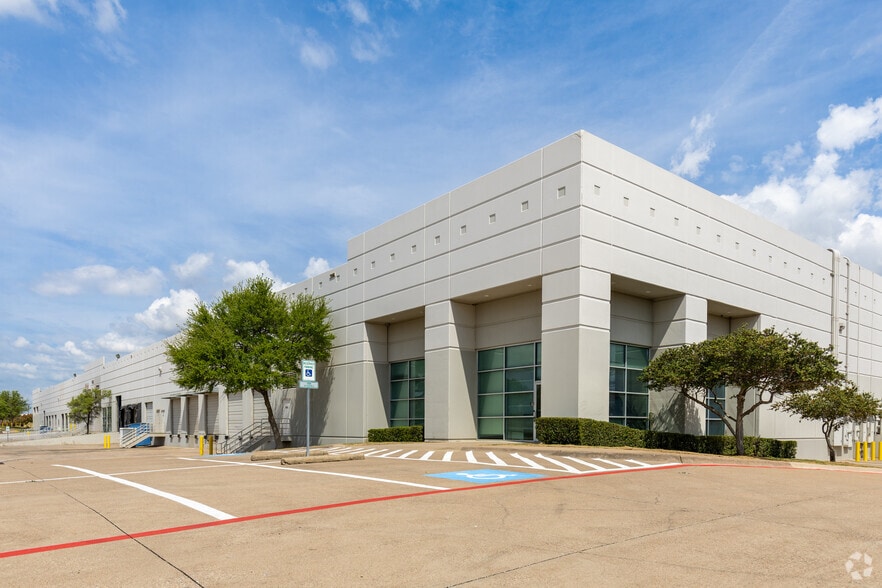 Primary Photo Of 1461 S Belt Line Rd, Coppell Unknown For Lease