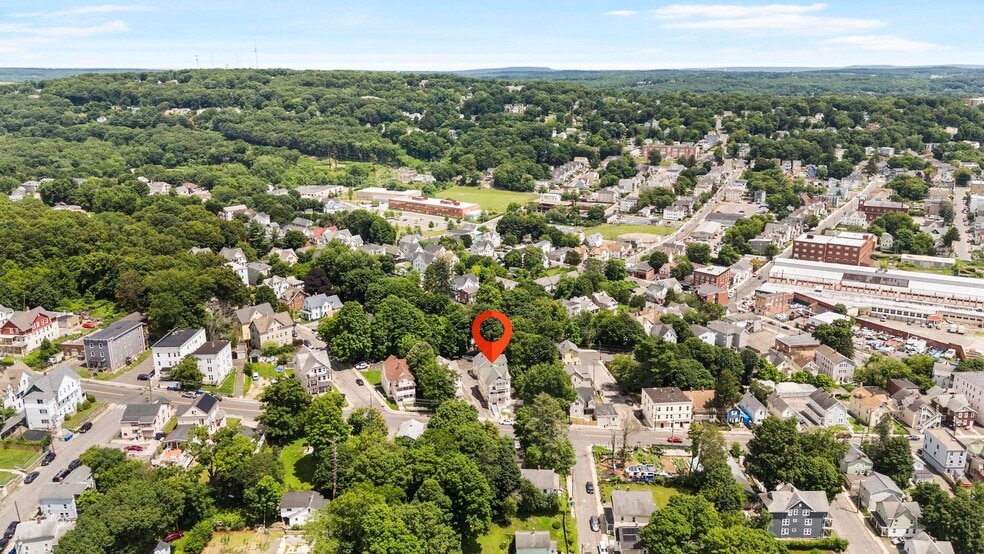 More Photos Of 96 Hill St, Waterbury Apartments For Sale