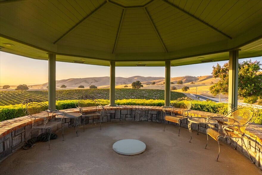 More Photos Of 8283 Cross Canyons Rd, San Miguel Winery Vineyard For Sale