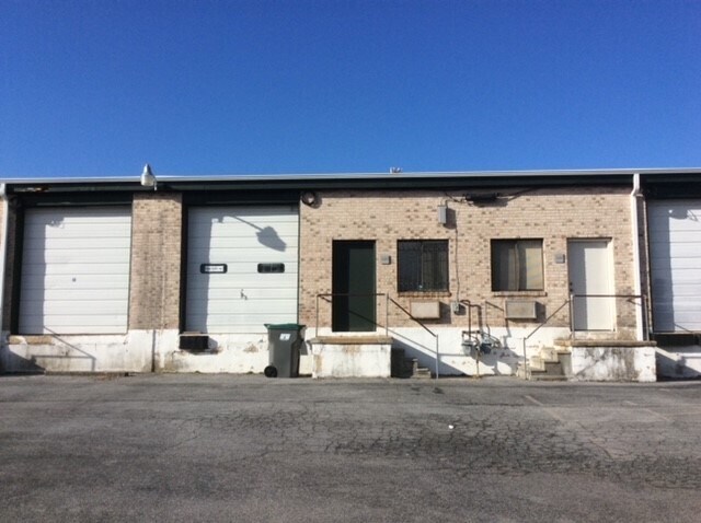 More Photos Of 331-348 Robinson Ln, Wilmington Light Distribution For Lease