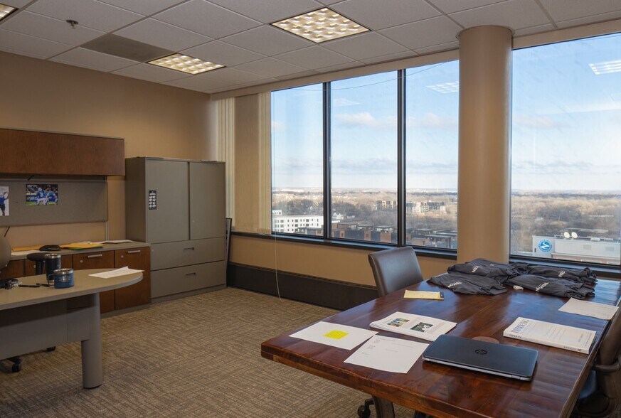 More Photos Of 201 5th St N, Fargo Hotel For Lease