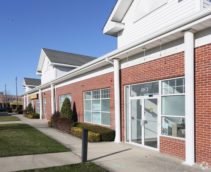 More Photos Of 102 Main St, Port Jefferson Storefront For Lease