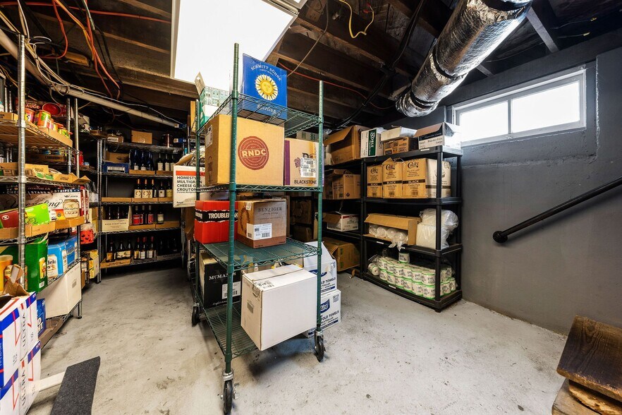 More Photos Of 312 N Central Ave, Cameron Restaurant For Sale