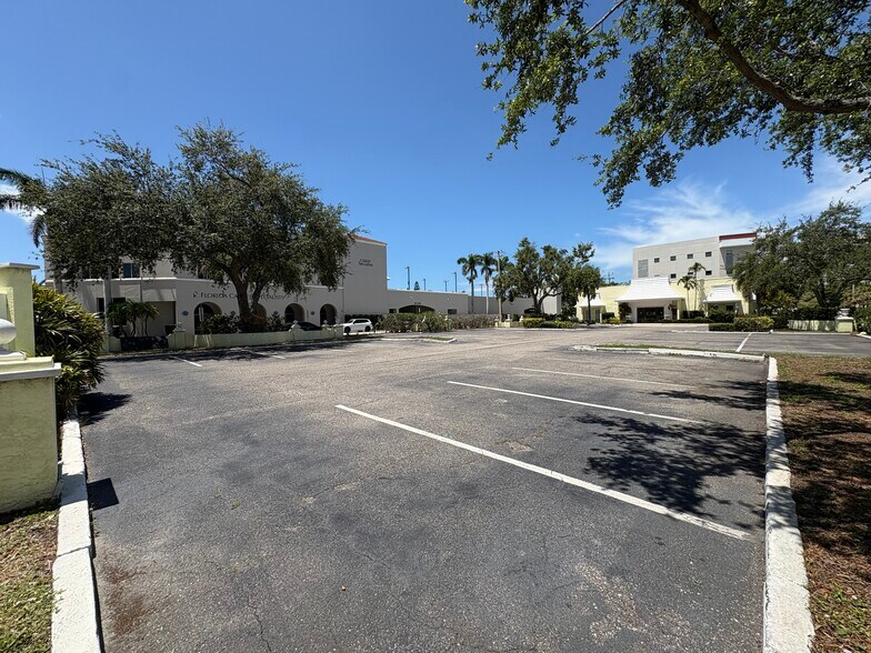 More Photos Of 100 S Washington Blvd, Sarasota Land For Sale