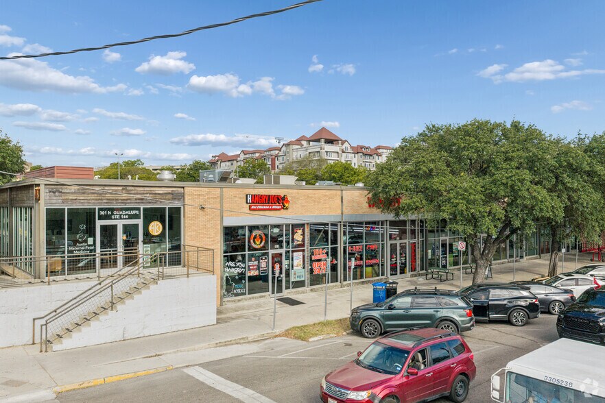 More Photos Of 301 N Guadalupe St, San Marcos Storefront Retail Office For Lease