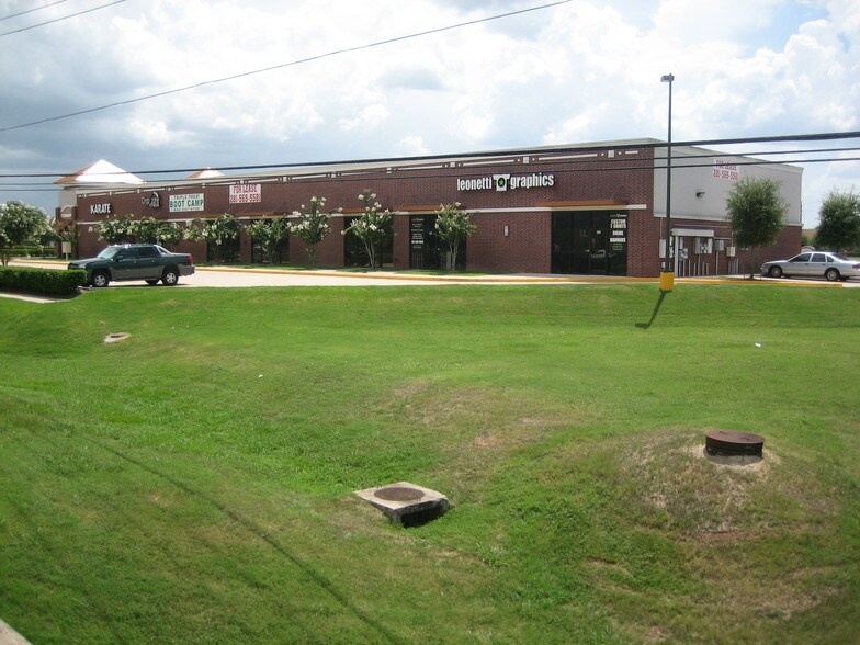 More Photos Of 3711 Raoul Wallenberg Ln, Missouri City Unknown For Lease