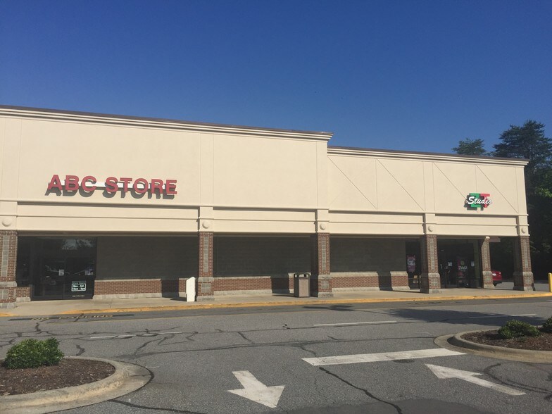 More Photos Of 5273 US Hwy 158 St, Advance Freestanding For Lease